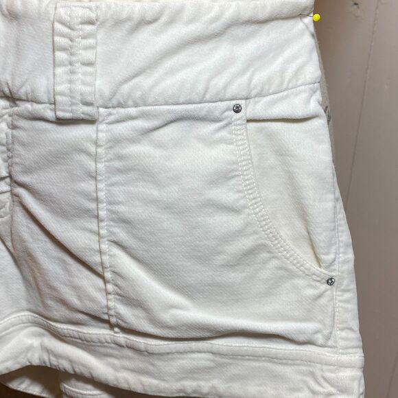 BEBE with Rhinestone Decor Back Pocket & Embroidery Shorts Size 29. - Picture 5 of 9